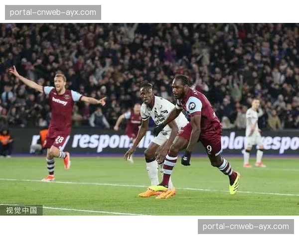 欧联杯1-8决赛：勒沃库森补时连入两球，3-2逆转罗马