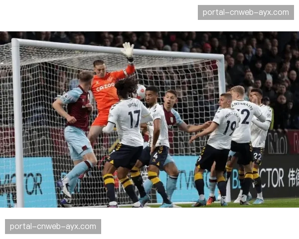 数据模型预测英超降级概率:埃弗顿仍有理论可能,伯恩利形势最为危急 数据模型预测英超降级概率:埃弗顿仍有理论可能,伯恩利形势最为危急